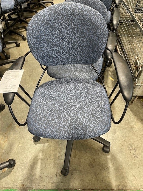Steelcase Uno Chair QTY. 5 $40 EACH (304854)