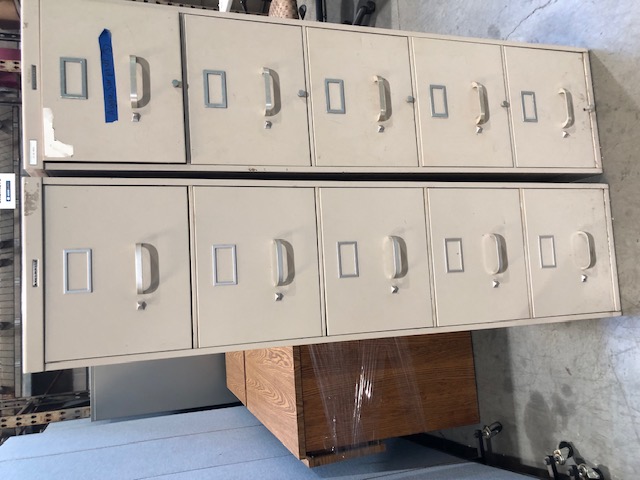 Beige steelcase vertical filing cabinet with 5 drawers (306918)