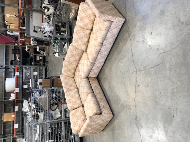 Sectional Couch with Sleeper Pullout (304951)