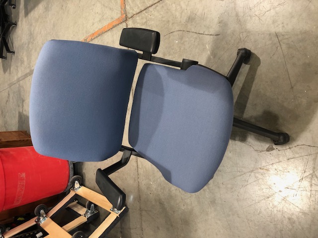 Steelcase Vecta Kart Conference Chair Broken (304445)