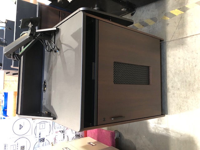 Lectern with monitor arm (305028)