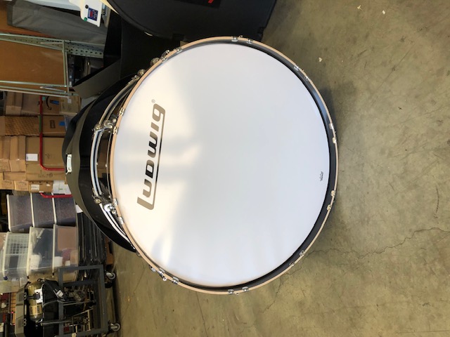 Ludwig Ultimate Series Black 32-IN Resonant Marching Bass Drum w/Case (305665)