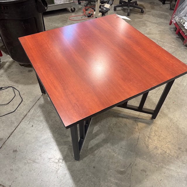 Wooden Table with Metal Legs | QTY:4 (305231)