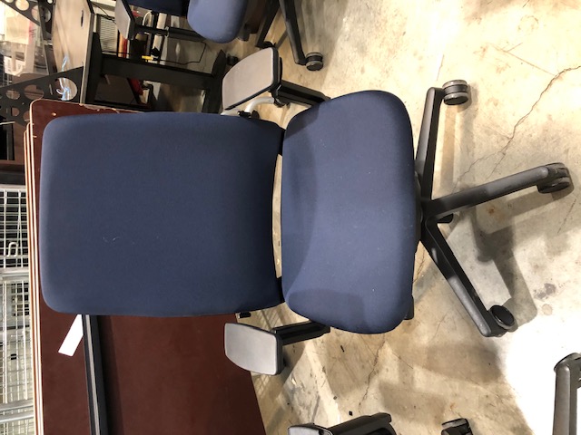 Dark Blue Steelcase AMIA Office Chair with Adjustable Height, Backrest, and Armrests (305062)