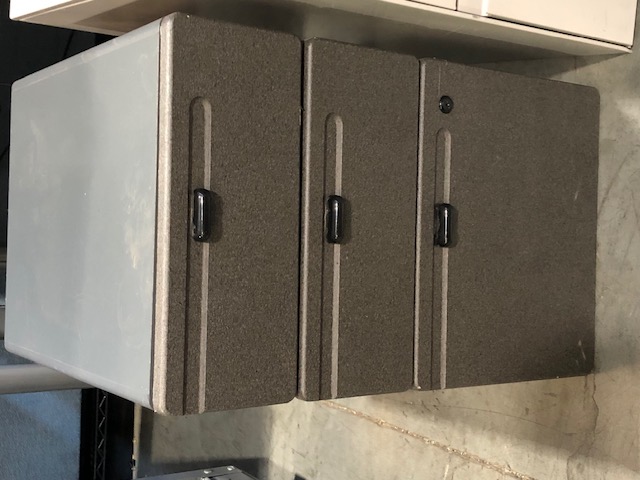 Black and brown filing cabinet with 3 drawers NO KEY (306629)