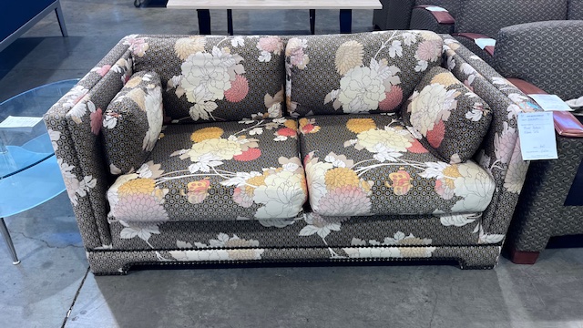 Floral Pattern Fabric Sofa (305857)