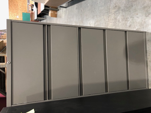 Steelcase grey lateral filing cabinet with 4 drawers (no key) (306390)