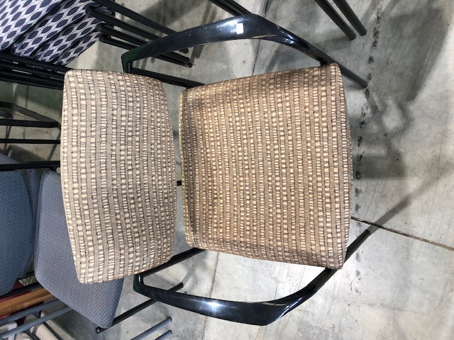 Steelcase Brown Patterned Chair w/ Armrests (304428)