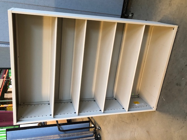 Grey bookshelf with 4 adjustable shelves (306852)