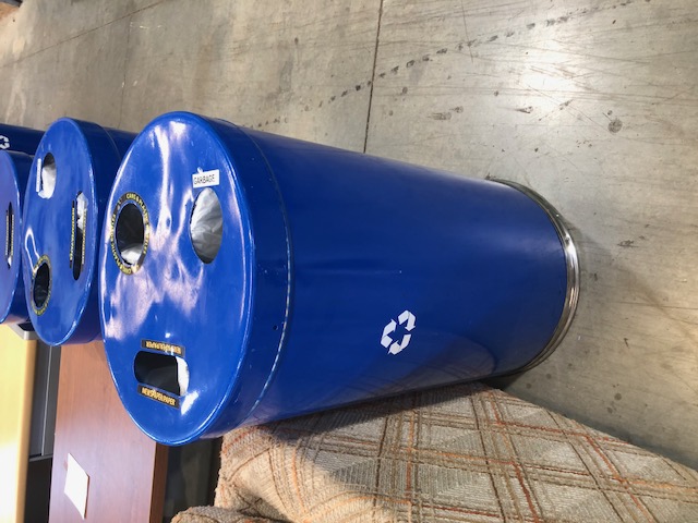 Blue Recycle Bin Separated (305049)