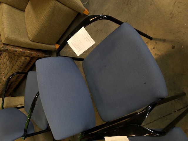 Steelcase blue chair with armrests (302563)