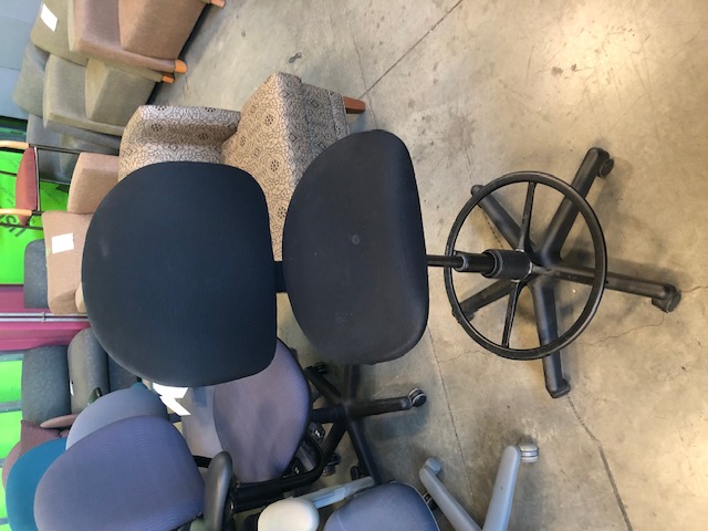 Black office chair without armrests (303230)