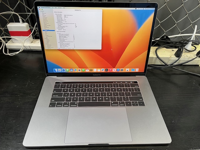 Macbook Pro 15" (2018) (305827)