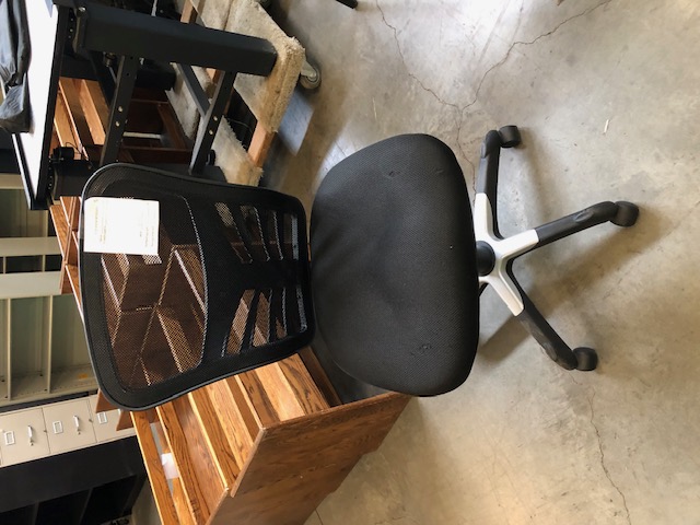 Black Fabric Office Chair with Adjustable Height and No Armrests (303753)