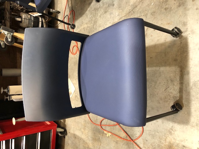 Blue Steelcase Waterproof Rolling Chair w/ Plastic Back & No Arms (305368)