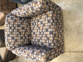 Multi-shaped patterned Couch (303640)