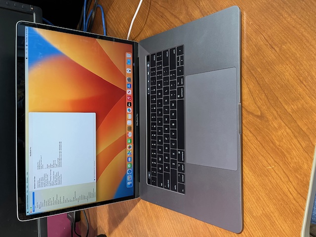 Macbook Pro 15" (2017) (305707)