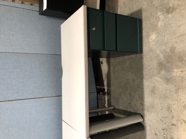 Steelcase grey desk with green filing cabinet and key QTY: 2 (306434)